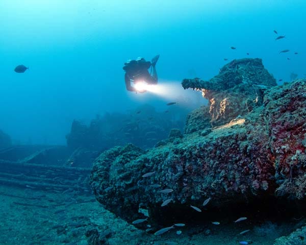 wreck diving